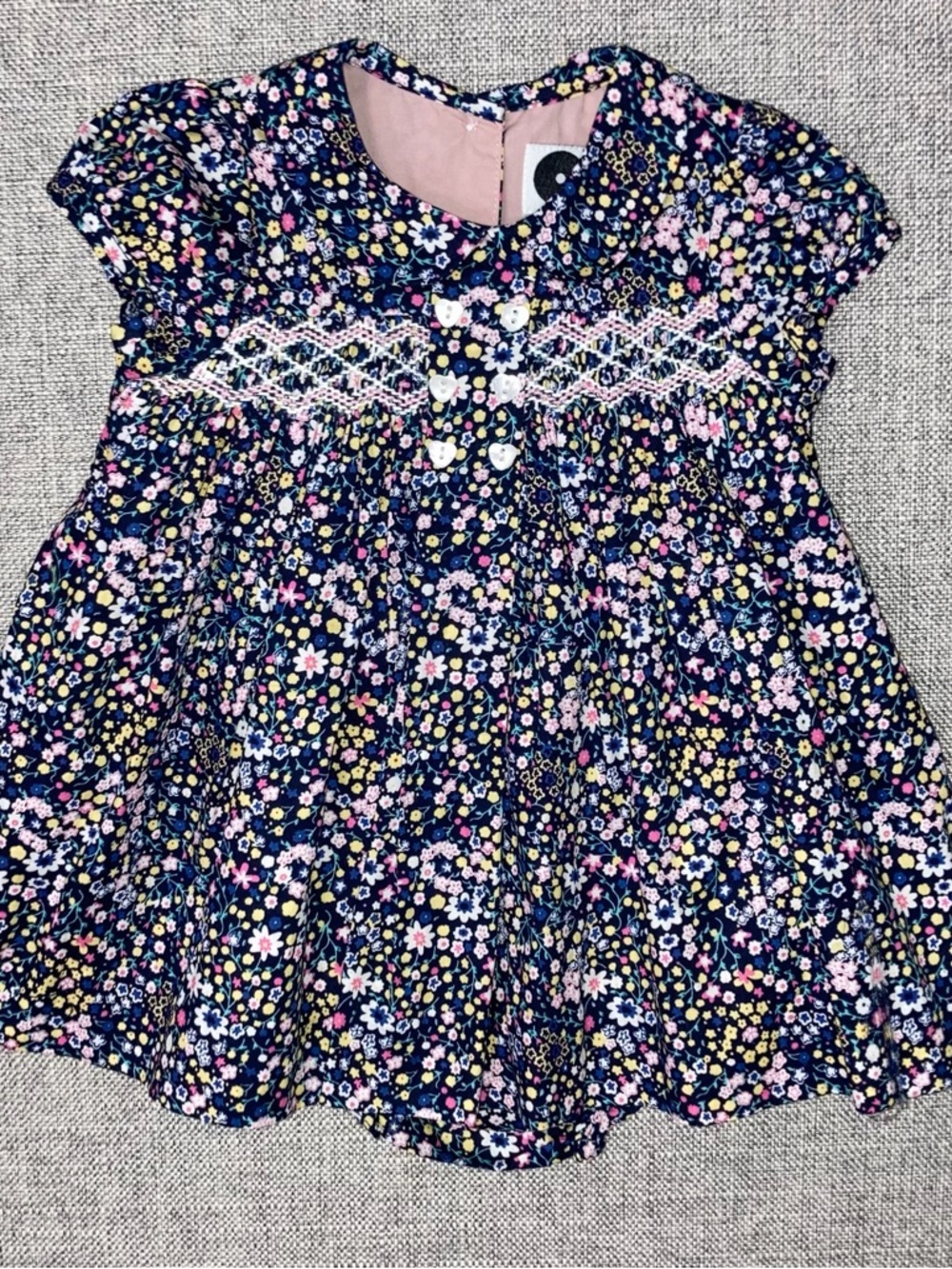 Question Everything 6m smocked with heart buttons NWT - Picture 4 of 4